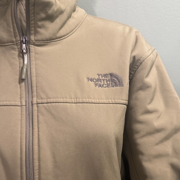 The North Face Men’s Green Ski Jacket - Picture 2 of 10